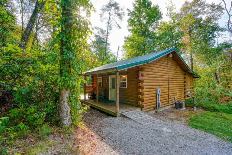 Yesteryear Cabin Hocking Hills 78C58